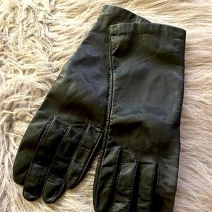 Beautiful Black Leather Gloves